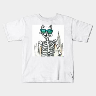 A hipster skeleton cat with shades in New York. Kids T-Shirt